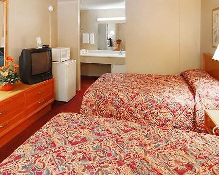 Econo Lodge University Arena Charlottesville Habitación foto
